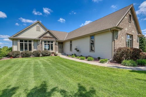 N82W23396 Five Iron Way, Lisbon, WI, 53089-1568 | Card Image