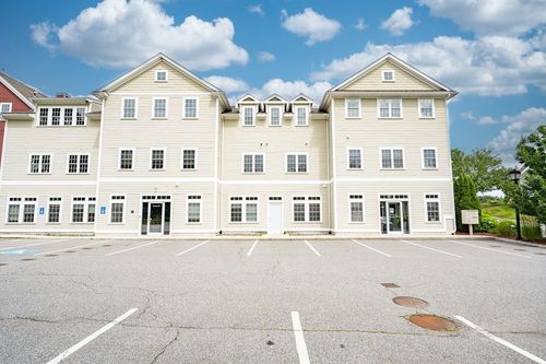 989-989 Osgood St, North Andover, MA, 01845-1801 | Card Image