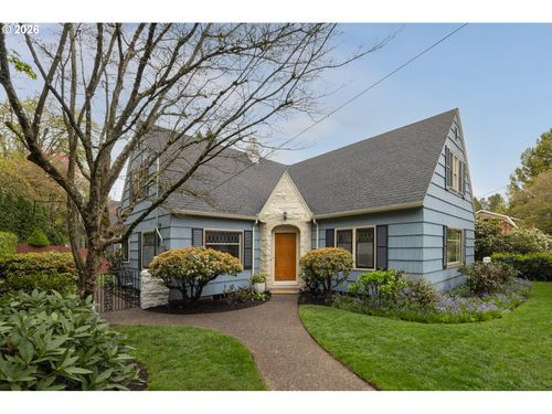 3838 Se Glenwood St, Portland, OR, 97202-7766 | Card Image