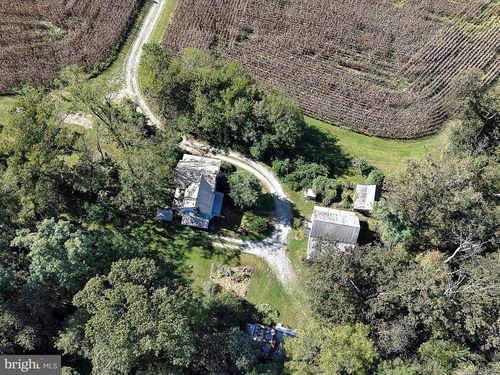 2496 River Rd, BAINBRIDGE, PA, 17502-9490 | Card Image