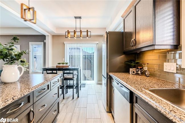 7787 Hanniwell St, House other with 3 bedrooms, 3 bathrooms and 8 parking in Niagara Falls ON | Image 13