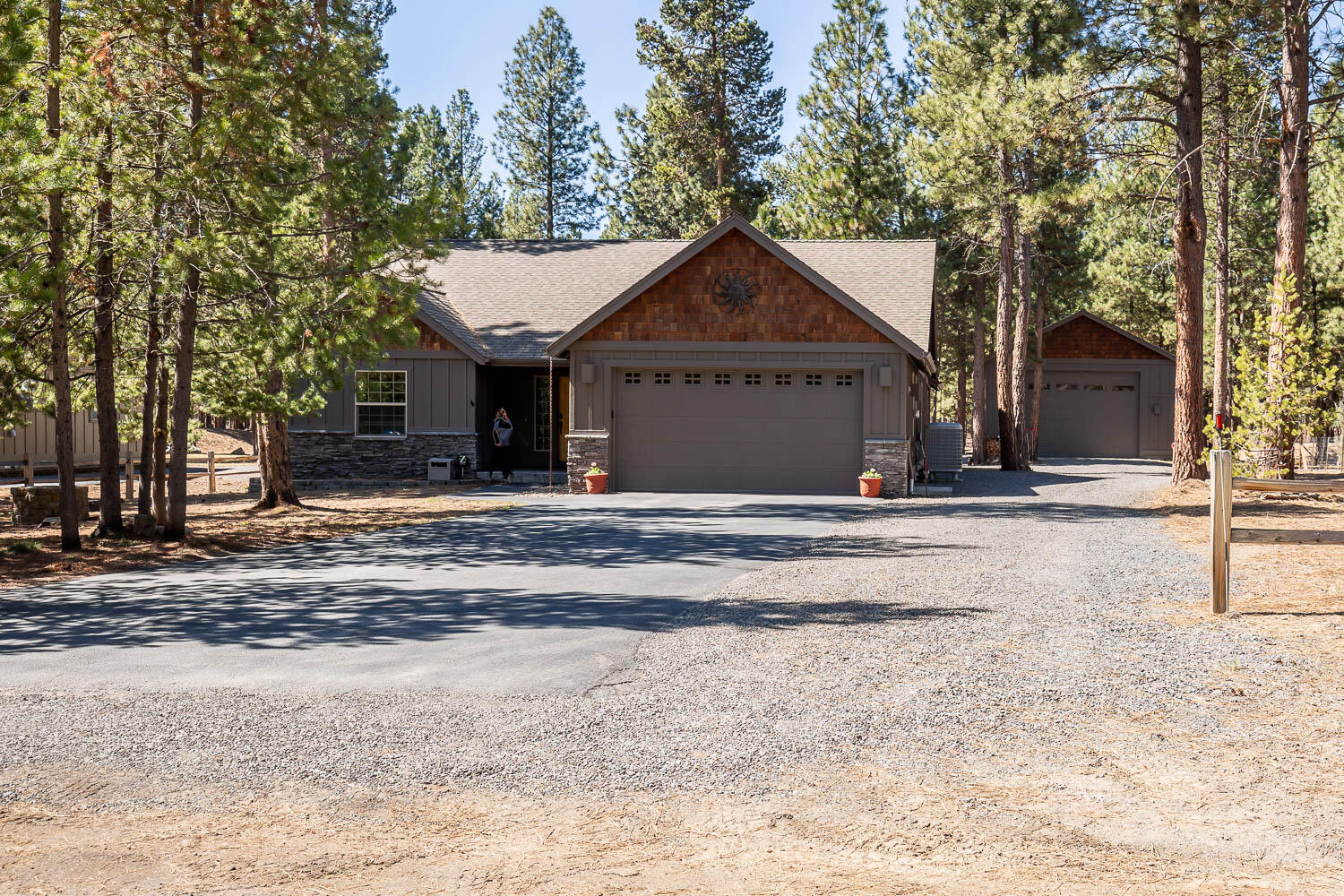 Bear St, LA Pine, OR 97739