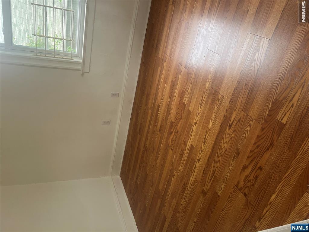 Residential Lease in Clifton 2