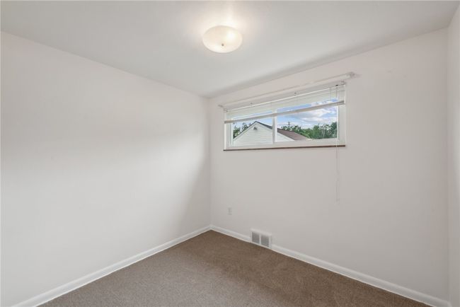 1239 Davis St, House other with 3 bedrooms, 2 bathrooms and null parking in Natrona Heights PA | Image 17
