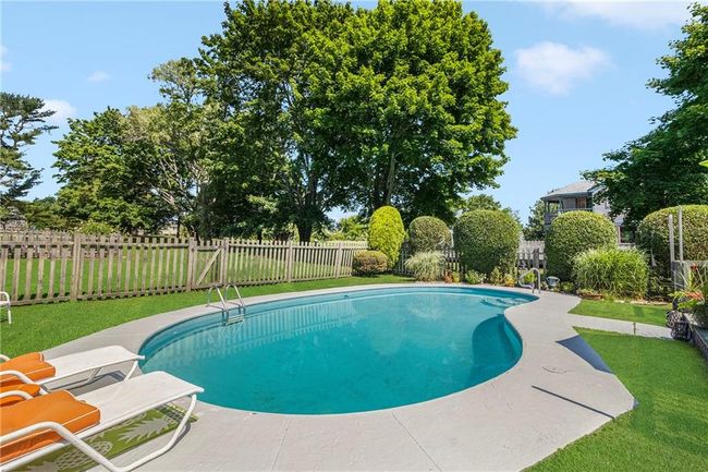569 Turner Rd, Home with 4 bedrooms, 3 bathrooms and 6 parking in Middletown RI | Image 38