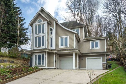 13838 116 Ave, Surrey, BC, V3R2T2 | Card Image