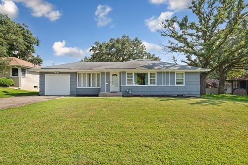 7009 Cedar Lake Rd S, Saint Louis Park, MN, 55426-2820 | Card Image