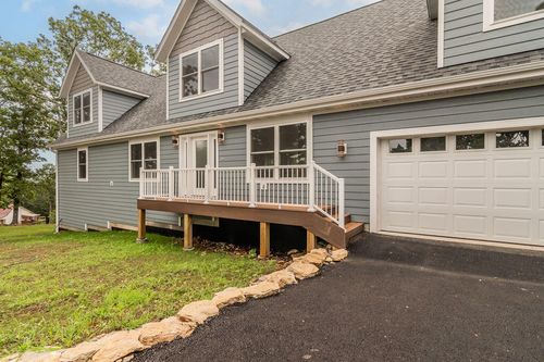 65 Roan Rd, Cape Fair, MO, 65624-9101 | Card Image