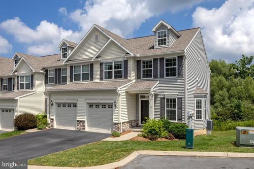 135 Kestrel Ln, Boalsburg, PA, 16827-1698 | Card Image