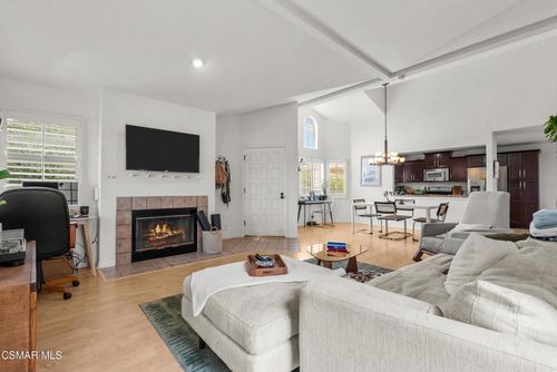 604 Charles St, Moorpark, CA, 93021 | Card Image