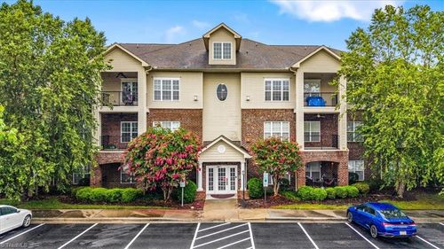 3b-200 Lennox Dr, Jamestown, NC, 27282-9840 | Card Image