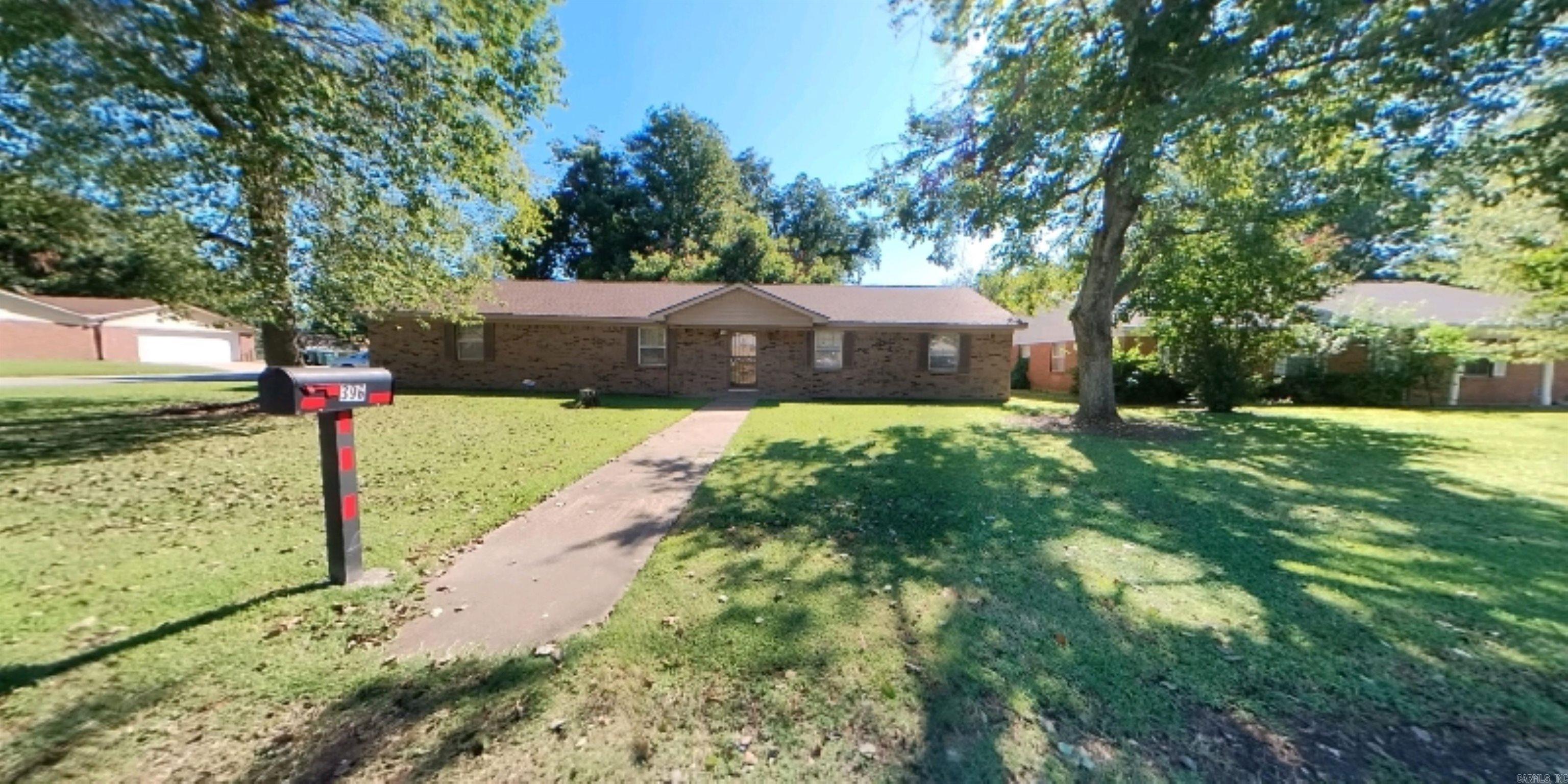 Hollywood St, Blytheville, AR 72315