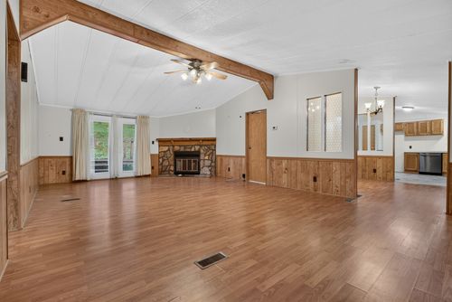 401 Hermitage Cir, Bumpus Mills, TN, 37028-6109 | Card Image