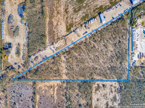 8785 W Rockport Rd, Von Ormy, TX, 78073-3976 | Card Image