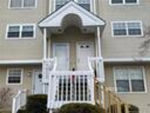 apt-7f-2390 State St, Hamden, CT, 06517-3715 | Card Image