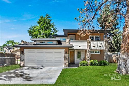 2001 N Allumbaugh St, Boise, ID, 83704-7433 | Card Image
