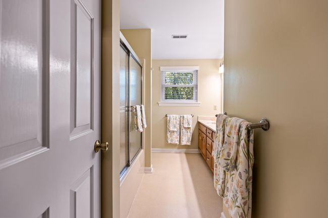 2227 Bay Pointe Dr, House other with 5 bedrooms, 3 bathrooms and null parking in Hixson TN | Image 29