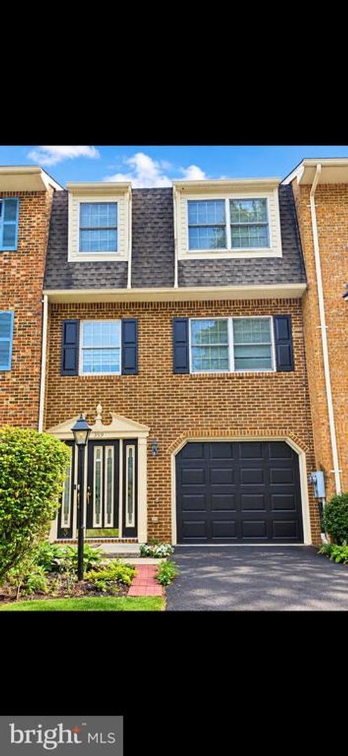1259 Fairchild Ave, HAGERSTOWN, MD, 21742-4602 | Card Image