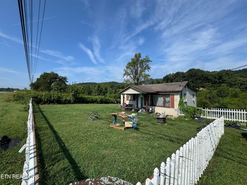 10045 Rutledge Pike, Corryton, TN, 37721-4436 | Card Image