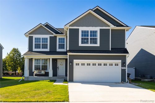 32202 Bradford St, New Haven, MI, 48048-1987 | Card Image