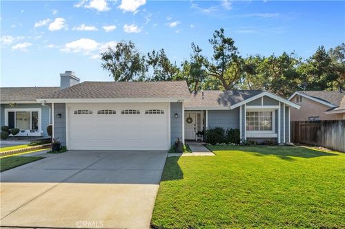 28575 Village Lakes Rd, Highland, CA, 92346 | Card Image