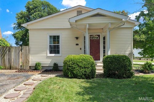 36 Cedar Dr, Pacific, MO, 63069-6503 | Card Image