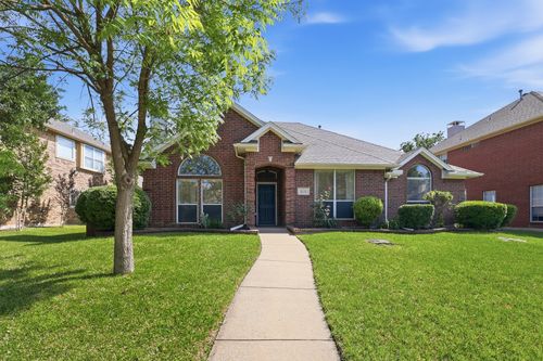 2112 Greenview Dr, Carrollton, TX, 75010-4107 | Card Image