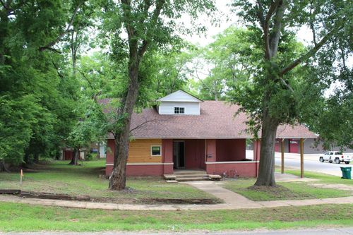 202 W Clark St, Nashville, AR, 71852-2046 | Card Image
