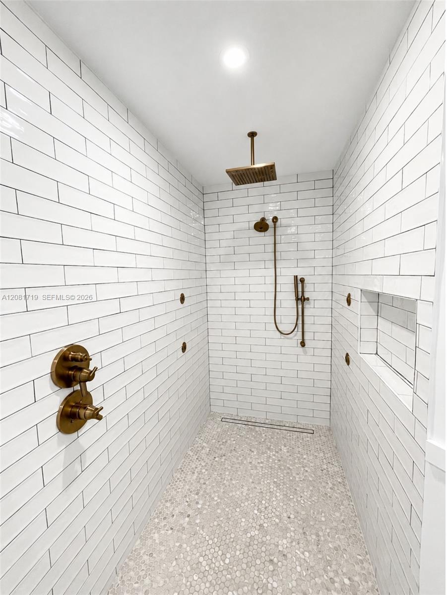 Residential Lease in Miami 5