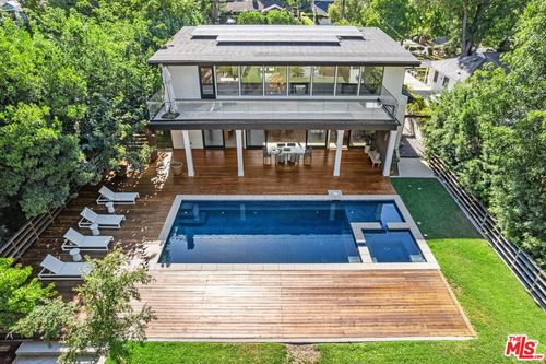 5922 Oakdale Ave, Woodland Hills, CA, 91367-5618 | Card Image