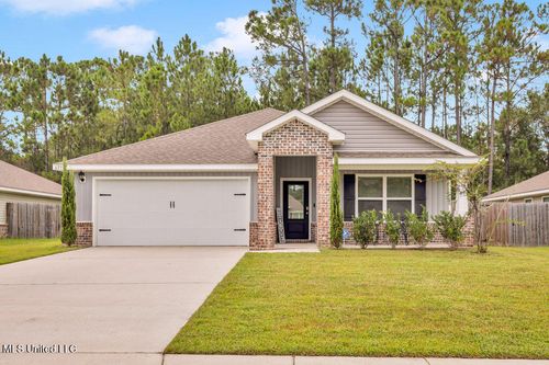 6595 Eastland Cir, Biloxi, MS, 39532-4552 | Card Image
