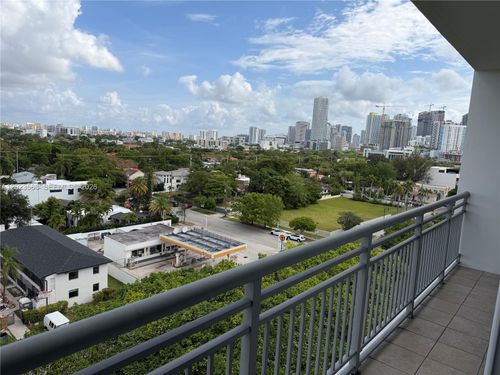 902-2021 Sw 3rd Ave, Miami, FL, 33129-1451 | Card Image