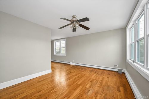 6439 58th Rd, Maspeth, NY, 11378-2805 | Card Image