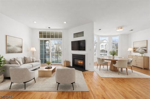 123 Turlington Ct, Livingston, NJ, 07039-8259 | Card Image