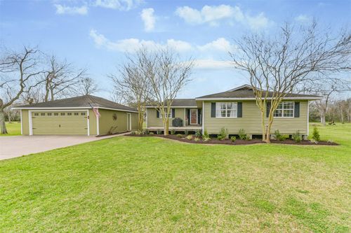 cr225-9002 Briarcrest St, Manvel, TX, 77578-5040 | Card Image