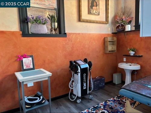 1322 Pomona St, Crockett, CA, 94525-1130 | Card Image