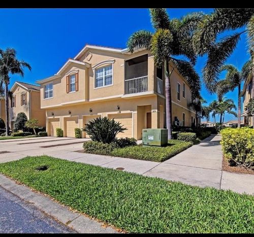 27-106-3672 Parkridge Cir, SARASOTA, FL, 34243-1445 | Card Image