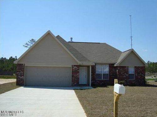 2221 Paula Cir, Ocean Springs, MS, 39564-5675 | Card Image