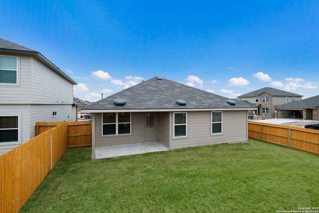 MODEL HOME PHOTOGRAPHED FLOOR PLAN IS AVAILABLE. | Image 26