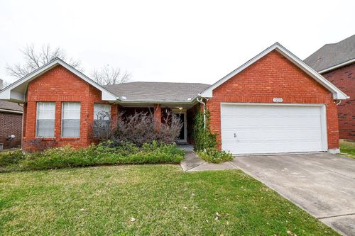1230 Mountain Lake Dr, Missouri City, TX, 77459-1510 | Card Image