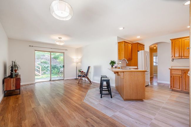 23819 Zeron Ave, House other with 6 bedrooms, 3 bathrooms and 4 parking in Maple Ridge BC | Image 18