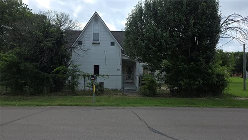 313 N Pearl St, Trenton, TX, 75490-2617 | Card Image