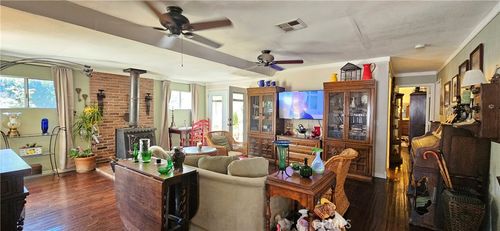 10475 Frontier Trl, Cherry Valley, CA, 92223-5425 | Card Image