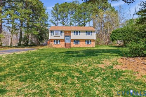 2300 Burgage Ln, South Prince George, VA, 23805-7417 | Card Image