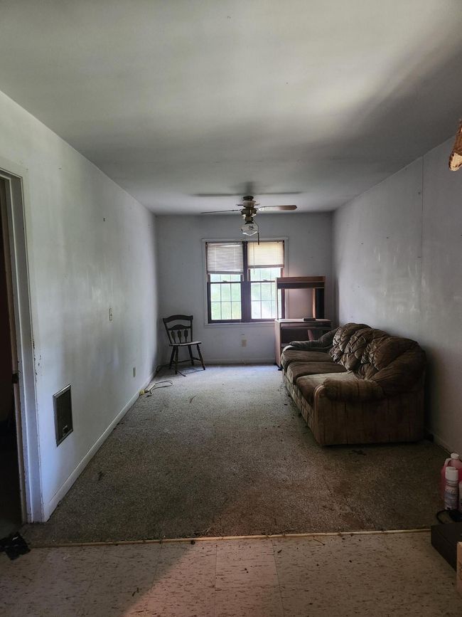livingroom 6-25 | Image 14