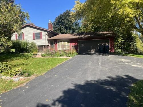 W264S3768 Lawrence Lane, WAUKESHA, WI, 53189 | Card Image