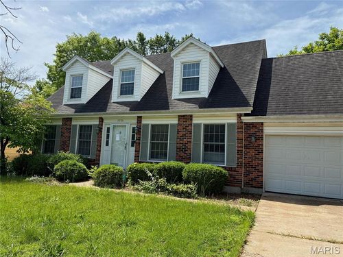 1978 Acorn Trail Dr, Florissant, MO, 63031-7423 | Card Image