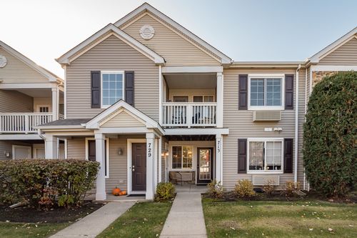 713-713 Silverstone Dr, Carpentersville, IL, 60110-1182 | Card Image