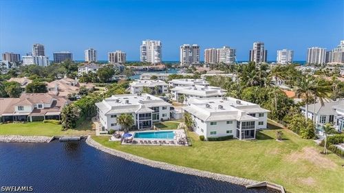 e4-4180 Crayton Rd, NAPLES, FL, 34103-3128 | Card Image