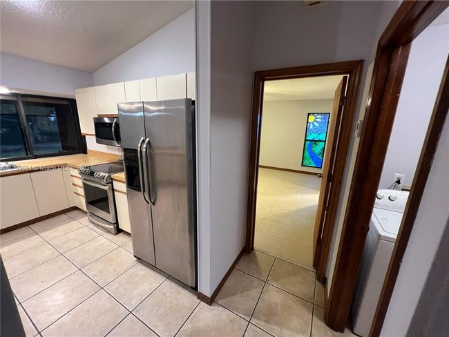1921 Sw Hickock Ter, House other with 3 bedrooms, 2 bathrooms and null parking in Port St. Lucie FL | Image 7